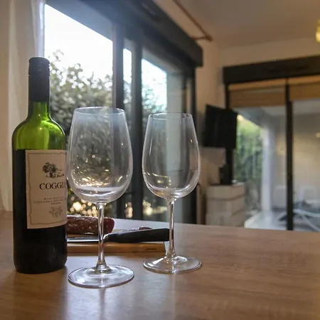 Apartment Xena - With Terrace Aspretto - By Tgb