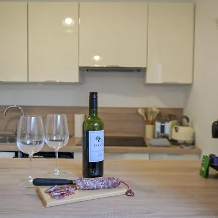 Xena - With Terrace Aspretto - By Tgb דירה *