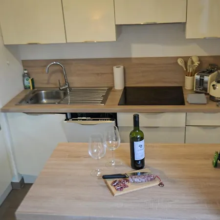 דירה Xena - With Terrace Aspretto - By Tgb אז'אקסיו