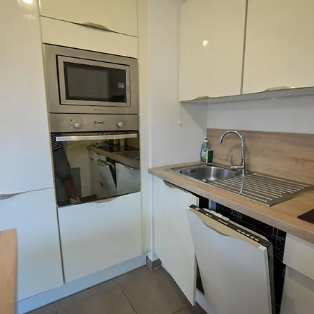 Xena - With Terrace Aspretto - By Tgb Apartment *