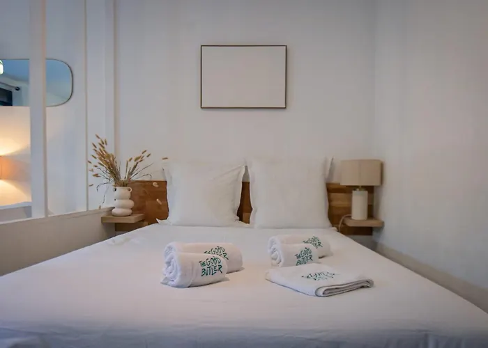 Apartment Xena - With Terrace Aspretto - By Tgb